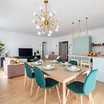 Rare, Center, Luxury Apartment With Roof View